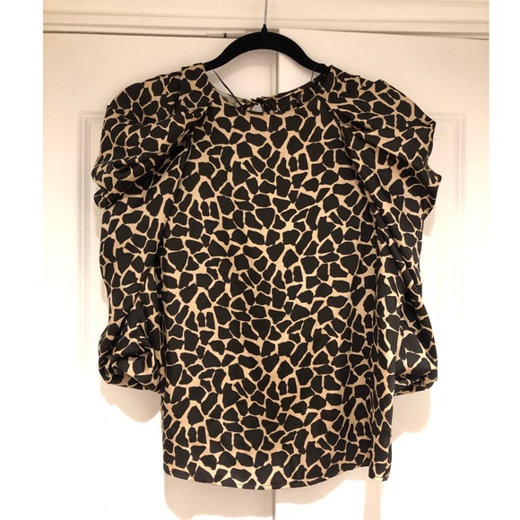 Zara Tops - Zara animal print top Zara Tops - Zara animal print top